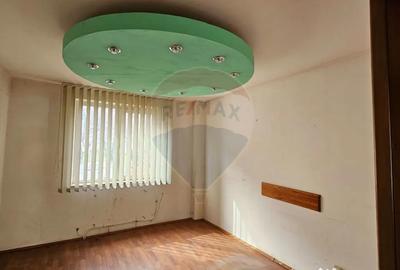 Spațiu comercial, de 80 mp, în Mărăței - 11