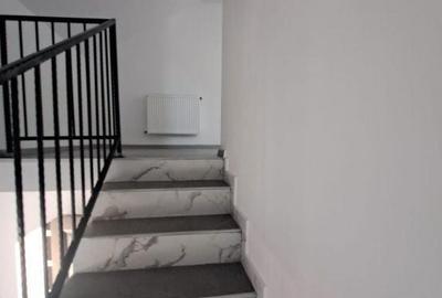 Casă cu 4 camere cu Teren 237 Mp în Central - 9