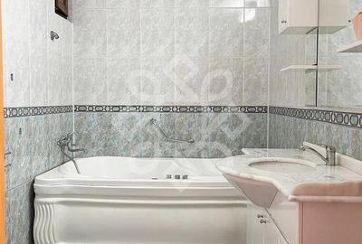 Casă cu 8 camere cu Teren 1270 Mp în Ciupercenii Noi - 13