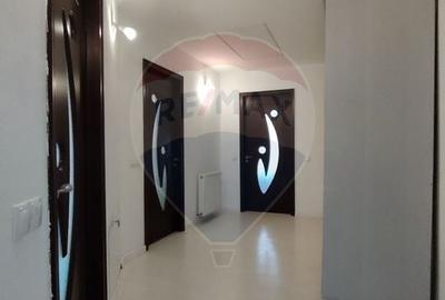 COMISION ZERO Casa spatioasa in Sasar cu curte si garaj - 13