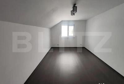 Casă cu 7 camere cu Teren 603 Mp în Central - 7