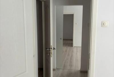 Spațiu comercial, de 50 mp, în Central - 3