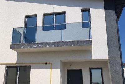 Duplex cu 4 camere cu Canalizare în Est - 6