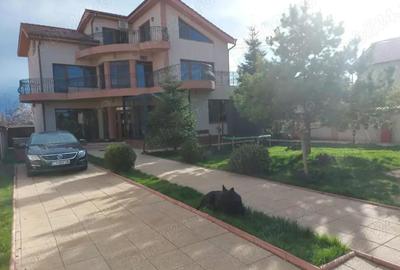 Casă cu 4 camere în Năvodari - 2