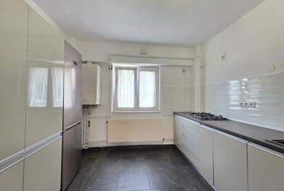 Apartament cu trei camere 80mp, Central - 2