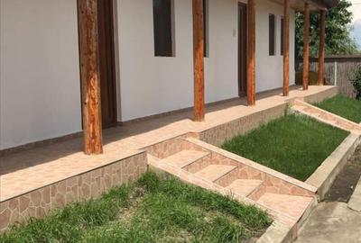 Casă cu 3 camere cu Teren 2900 Mp în Central - 8