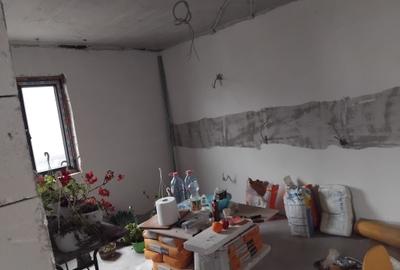 Casă cu 6 camere cu Canalizare în Lumina - 6