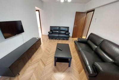 Apartament cu 3 camere semidecomandat, mobilat în Ultracentral