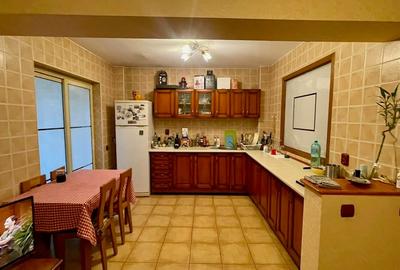 Apartament 4 camere,zona Centrala,etaj 2 - 1