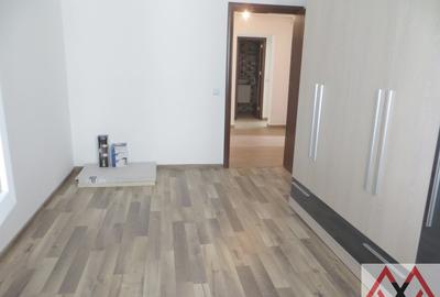 Apartament cu 4 camere semidecomandat în Berceni - 8