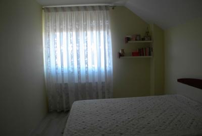 Apartament cu 4 camere decomandat în Lotrioara - 6