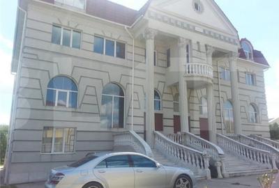 Casă cu 5 camere cu Teren 2600 Mp în Central - 10