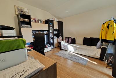 Casă tip duplex – mobilată și utilată – 4 camere, 112 mp utili, 200 mp teren Casă tip duplex – mobilată și utilată – 4 camere, 112 mp utili, 200 mp teren - 9