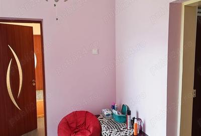 Casă cu 6 camere în Calomfirești - 2