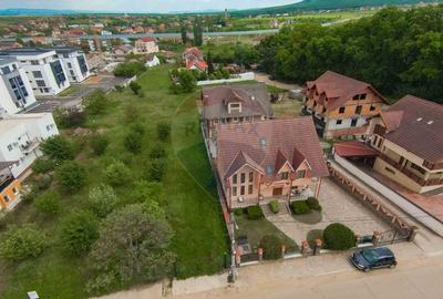 Hotel/Pensiune, 379 mp în Sânmartin