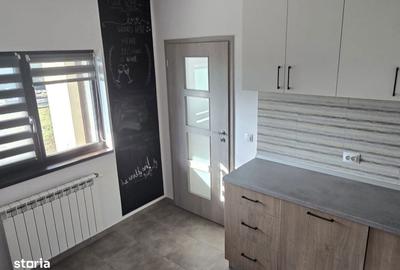 Casă cu 4 camere cu Teren 500 Mp în Breazu - 16