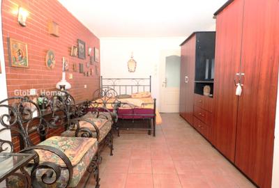 Apartament cu 4 camere decomandat, mobilat în P-ța Victoriei - 14