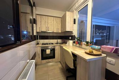 Apartament cu 2 camere semidecomandat în Roșu