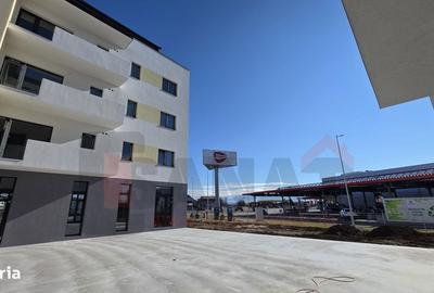 Spațiu comercial, de 49 mp, în Central - 9