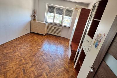 Apartament cu 2 camere decomandat în Gării - 3