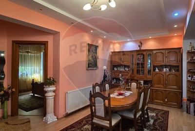 Casa cu etaj deosebita in Chisineu-Cris - un camin creat cu suflet - 3
