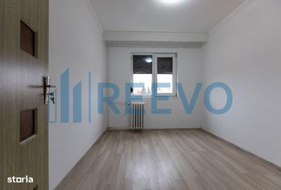 Apartament cu 3 camere semidecomandat în Podei - 10