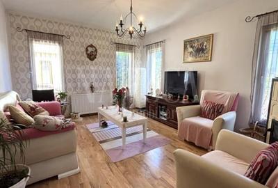 Casa 4 camere de vanzare in Floresti