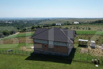 Pensiune la rosu, 370mp, Ciprian Porumbescu - 4