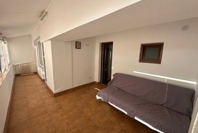 Apartament cu 2 camere semidecomandat, mobilat în P-ța Universității - 6