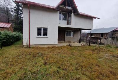 Casă cu 4 camere în Soveja - 5