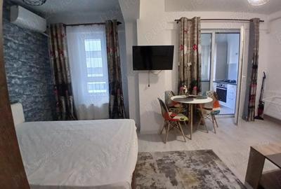 Garsonieră decomandată în Central