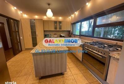 Casă cu 4 camere cu Canalizare în Central