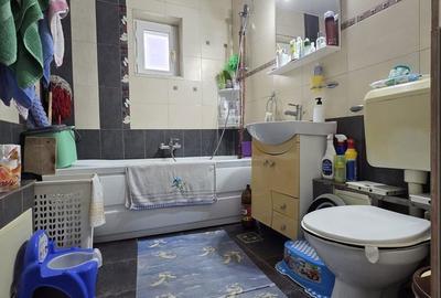 Apartament cu 2 camere decomandat în E3 - 9