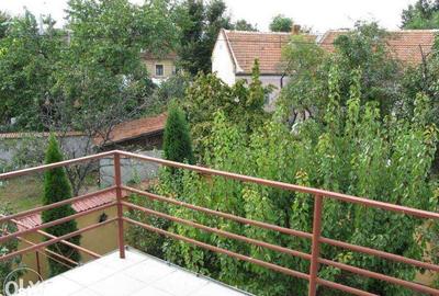 Casă cu 4 camere cu Teren 200 Mp în Central - 3