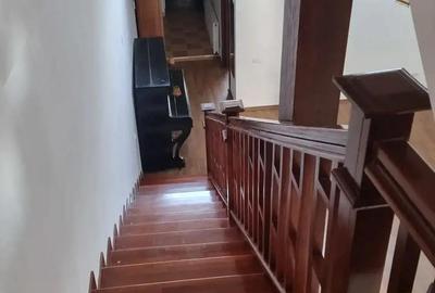 Casă în Vlădești