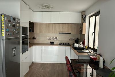 Casă cu 4 camere cu Teren 315 Mp în Exterior Vest - 2