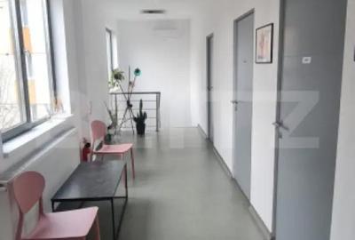 Spațiu comercial, de 30 mp, în Central - 4