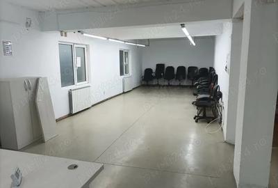 Spațiu comercial, de 115 mp, în Central - 3