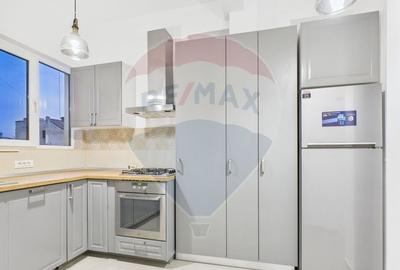 Apartament cu 3 camere de închiriat în zona Universitate - 1