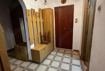 De vanzare 3 camere decomandate, zona Piata Mare, 52.000 euro - 8