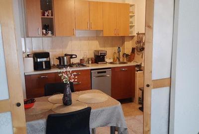 Apartament cu 2 camere decomandat în Moșnița Veche