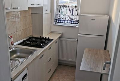Apartament cu 3 camere decomandat în Sud