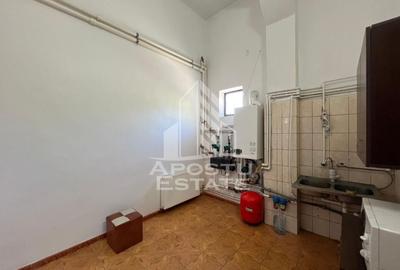 Hala în suprafață de 580 mp în Zona SAGULUI - 9