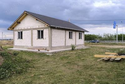 Vand casa noua in Nojorid (la ro?u) - 11