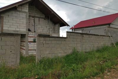 Casă cu 4 camere în Câmpu Mare - 7