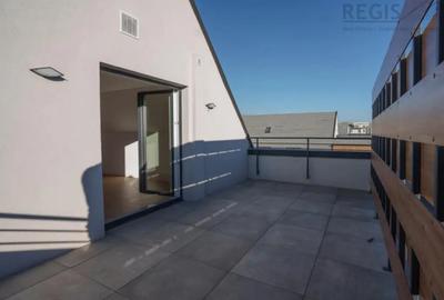 Apartament cu 4 camere decomandat în Tractorul - 8