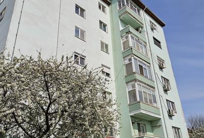 Mangalia bloc nou/ 2 camere decomandate