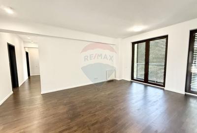 Apartament cu 4 camere decomandat în Kiseleff