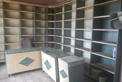 Spațiu comercial, de 30 mp, în Central - 4