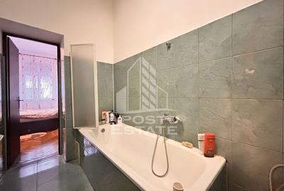 Apartament spațios 4 camere, 2 băi, parteer inalt în Piata Maria - 9